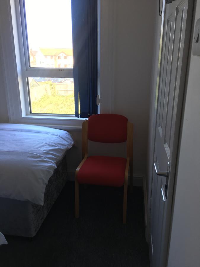 Готель Elris Essex House Клактон-он-Сі Екстер'єр фото